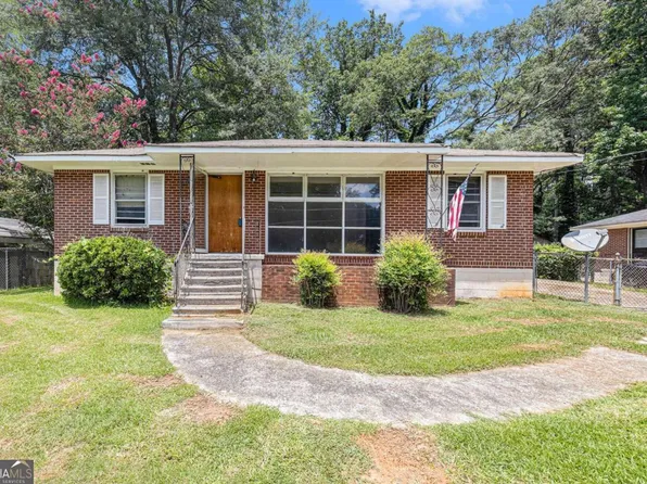 1172 Rocksprings St, Forest Park, GA 30297