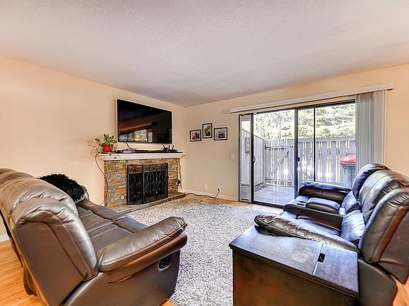 5th image of 5720 Essex Ln
