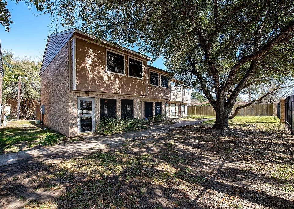 1st image of 2807 Wildflower Dr APT 4