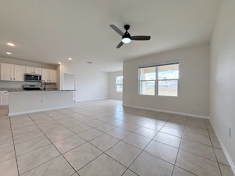 2703 Rowan St — Photo 8