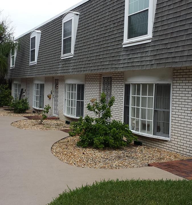 1st image of 317 Glenview Blvd APT 4