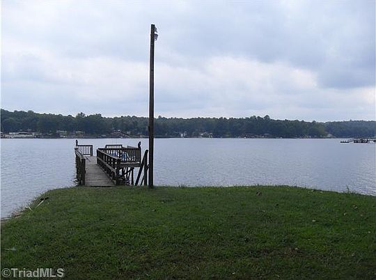2nd image of 1004 Hunt Rd
