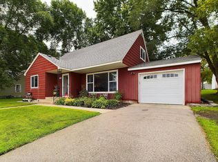 602 E 7th St, Starbuck, MN 56381