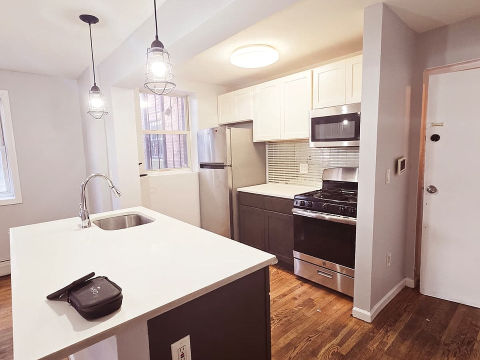 1st image of 75 Clendenny Ave #1B