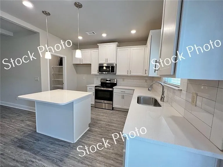 6275R Colston Ln — Photo 3