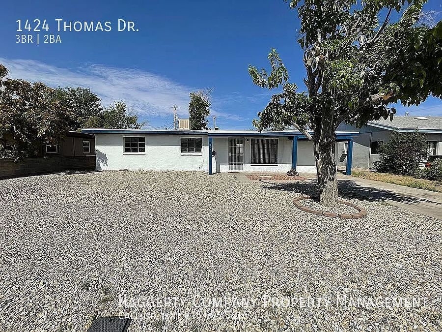 1st image of 1424 Thomas Dr