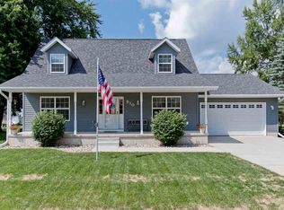 510 Main St, Fairfax, IA 52228