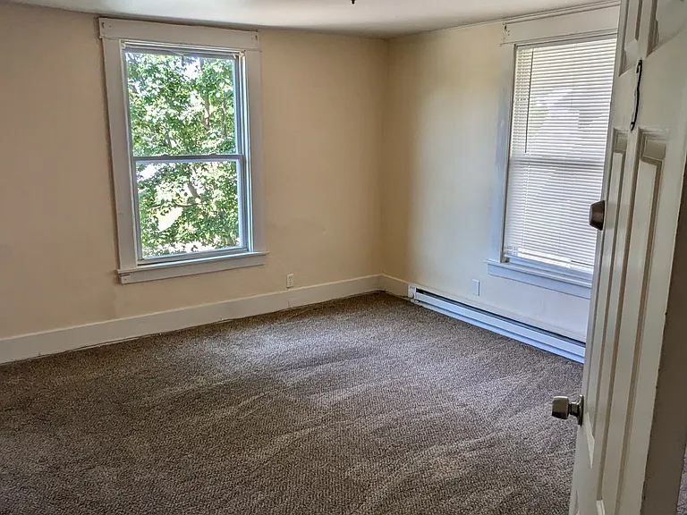 Entrance into the unit.