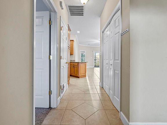 4th image of 160 Lazy Willow Ln. #204