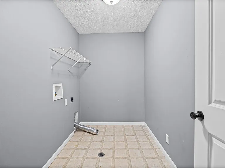 2867 Katmai Ct — Photo 31