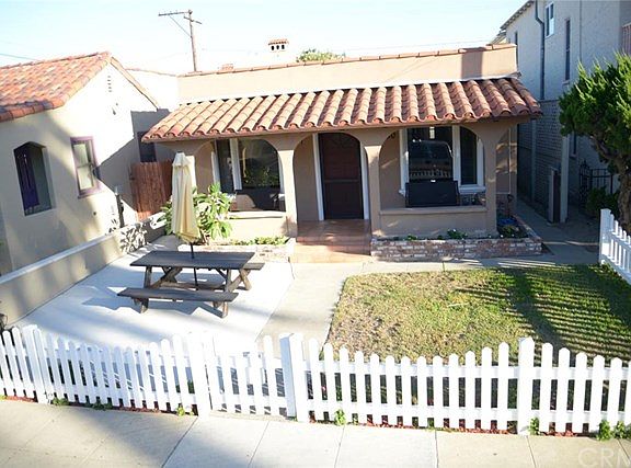 2nd image of 130 Granada Ave