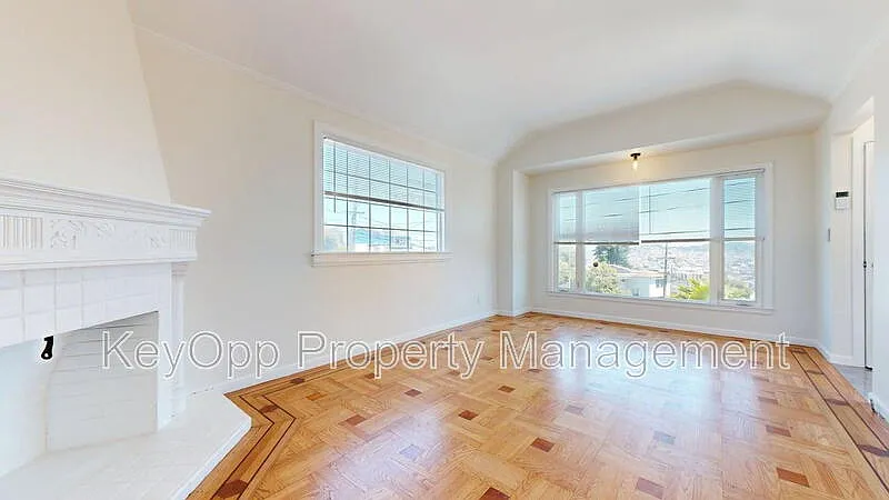 2 bed, 1.0 bath, 1103 sqft, $5,295 — Photo 4