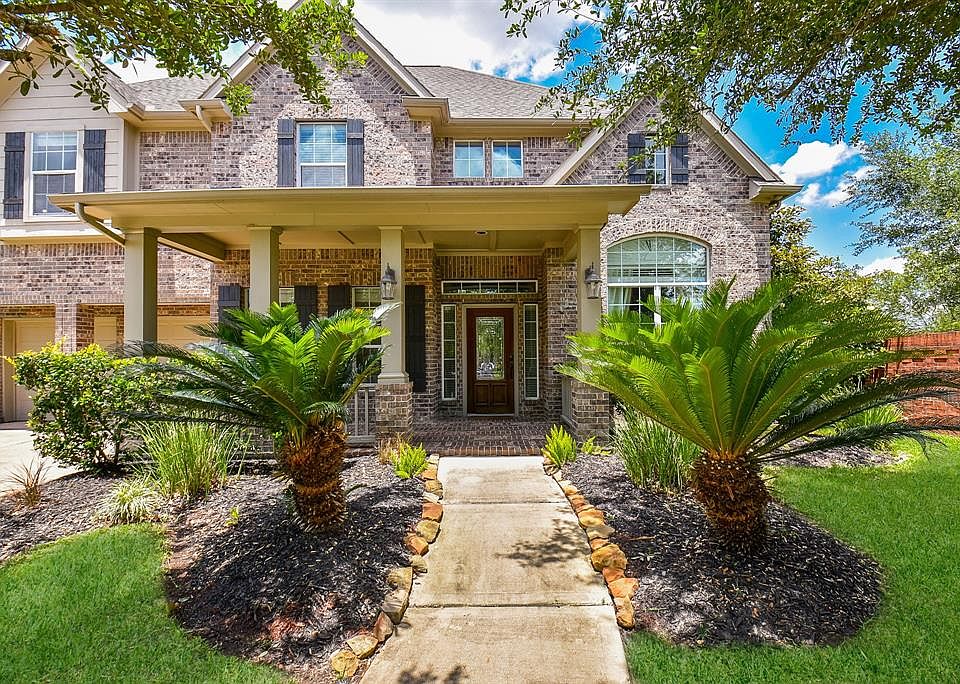 Welcome to 4302 Pompano Lake Lane at Riverstone!