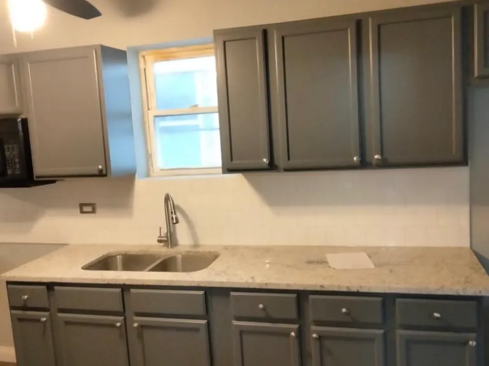 5536 S Perry Ave #2