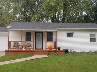 1006 Galbraith Dr, Clinton, IA 52732