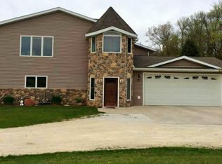 9306 Carstens Lake Rd, Manitowoc, WI 54220