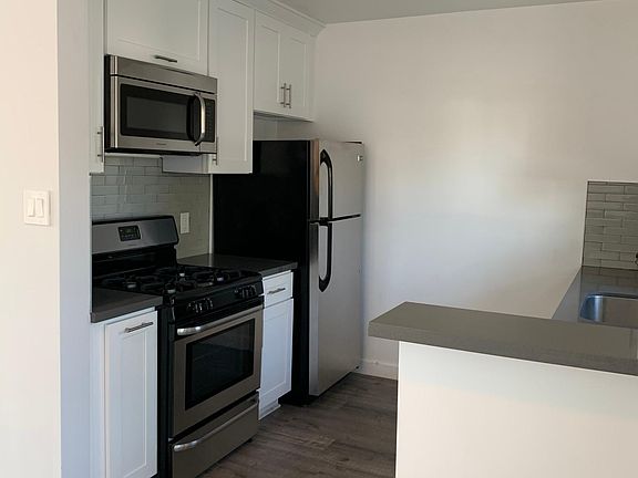 4th image of 1645 Amberwood Dr APT 2