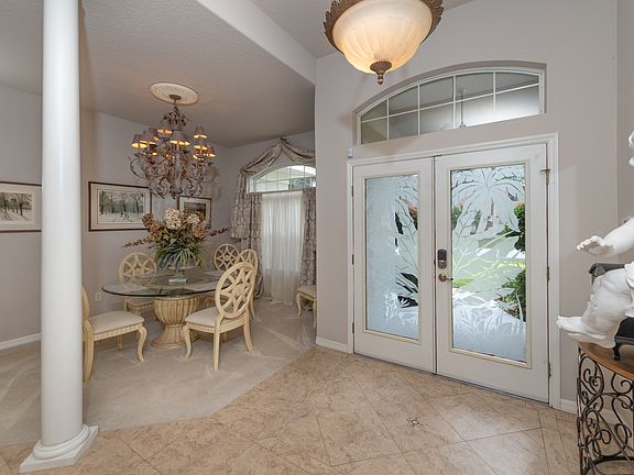3rd image of 1 Wellshire Ln