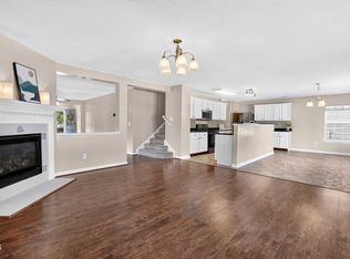 200 Georgetowne Dr, Clayton, NC 27520