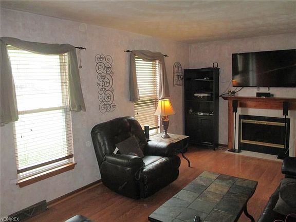 4th image of 4541 Fitzgerald Ave