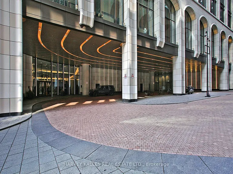 470 Front St W #3405 — Photo 3