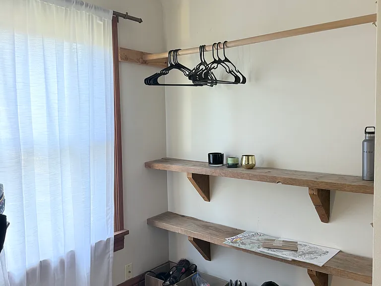 4226 NE 10th Ave — Photo 8