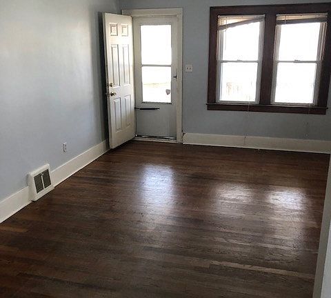 2nd image of 2801 Cooper Ave