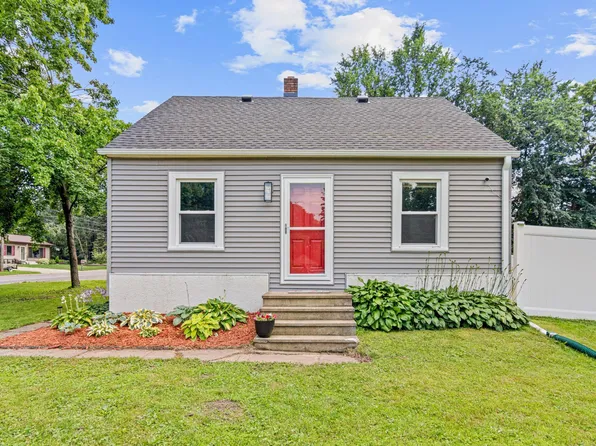 42 County Road C W, Little Canada, MN 55117