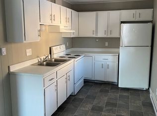 327 E West St #1, Georgetown, IL 61846