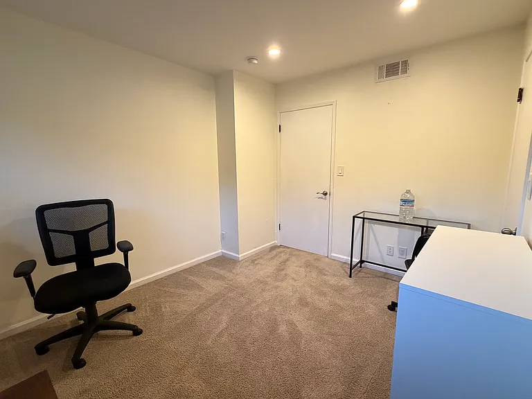22721 Wildwood St — Photo 12