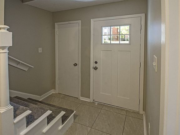 2nd image of 1280 Royal Oaks Cv