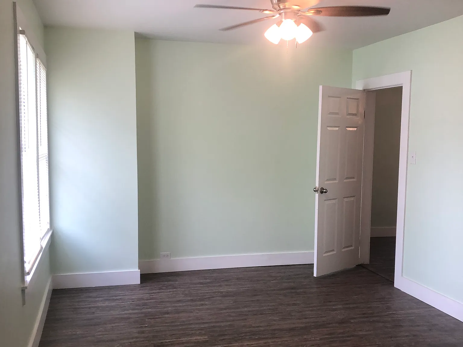 3 bed, 1080 sqft, $1,595 — Photo 4
