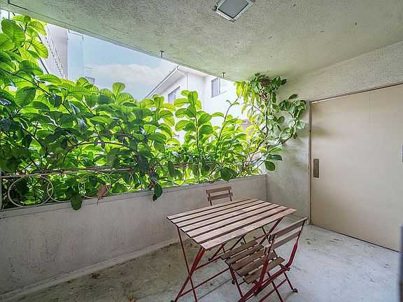 3rd image of 330 N Howard St APT 204