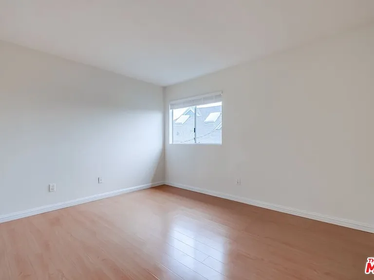 1077 W Kensington Rd #3 — Photo 38