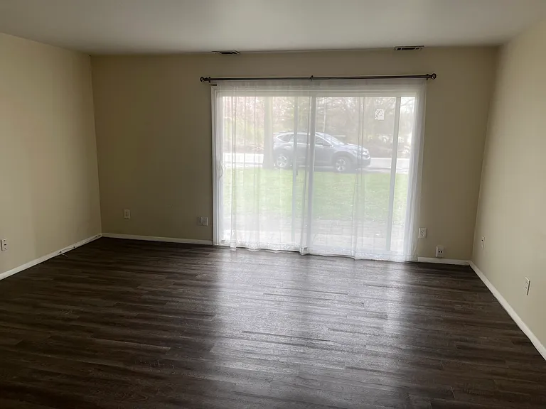 1115 W Lincoln Hwy — Photo 16
