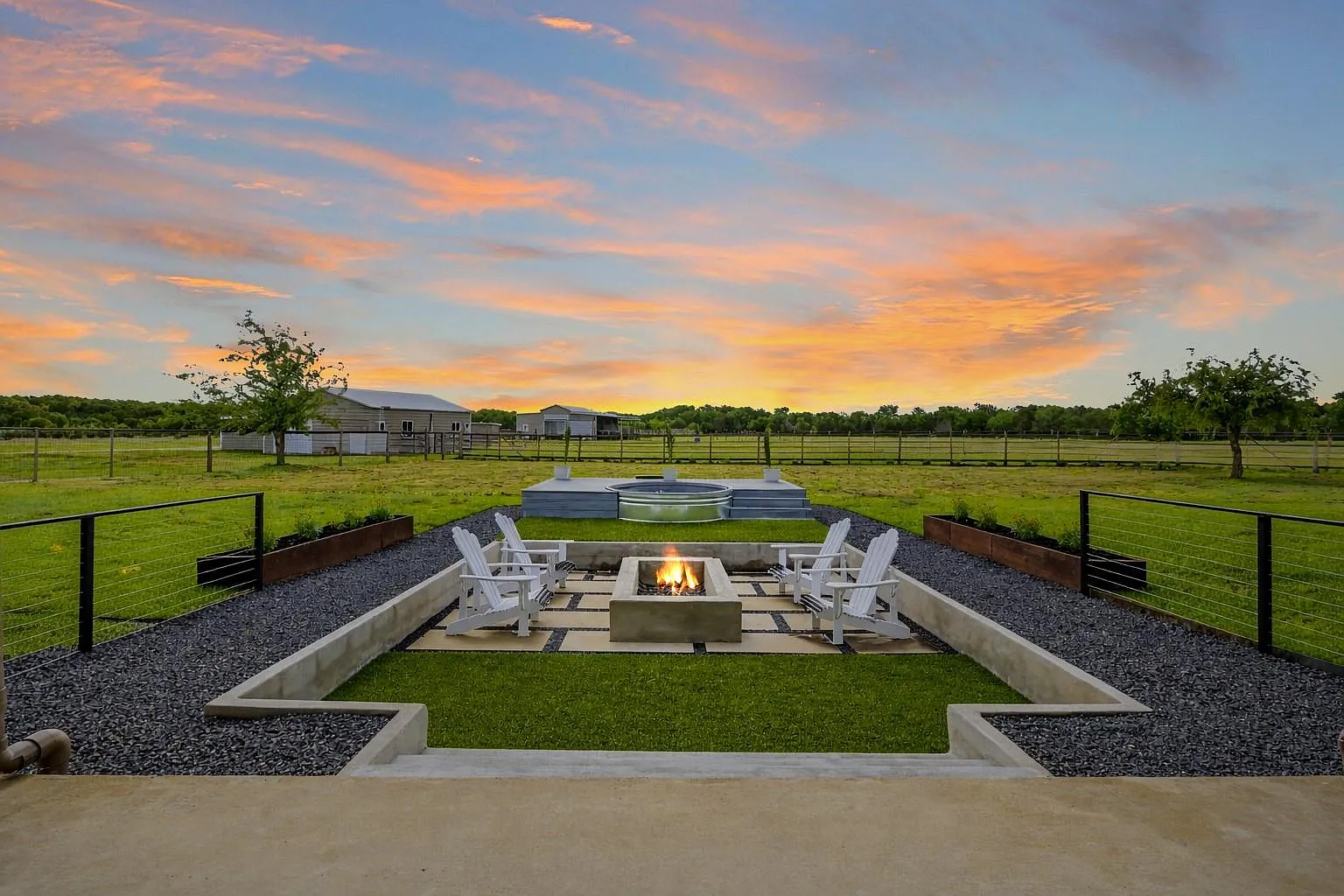 4 bed, 3.5 bath, 3633 sqft, $9,500 — Photo 3