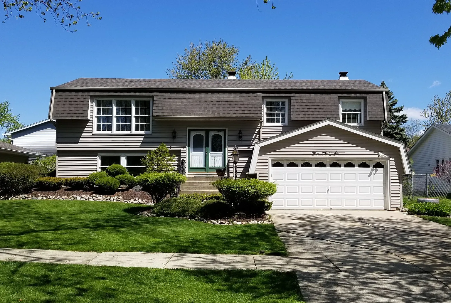 536 Cumberland Ln photo 1