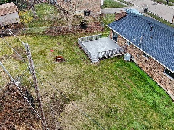4th image of 608 Crusader Dr