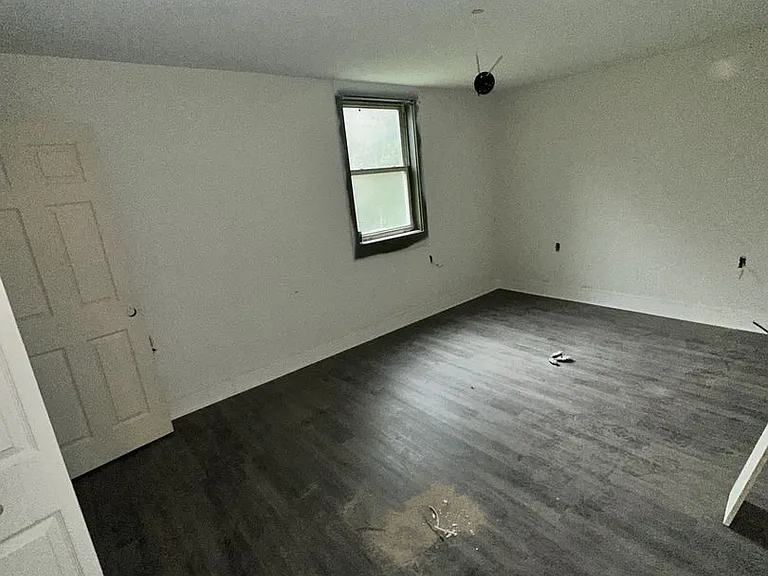 3214 Peronne Ave — Photo 24