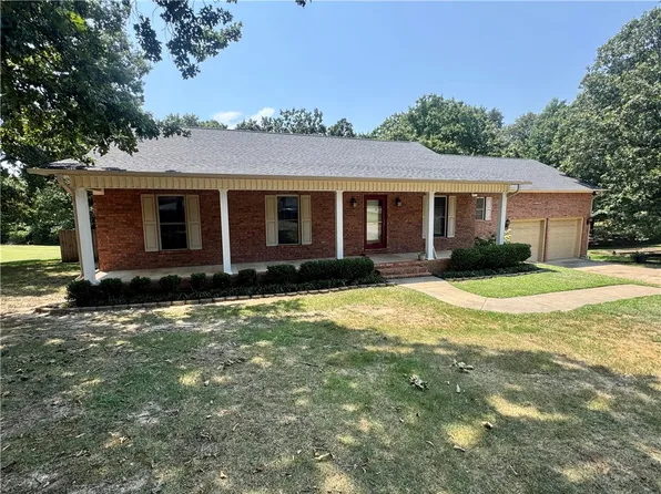 1197 Ridgeview Ln, Russellville, AR 72802