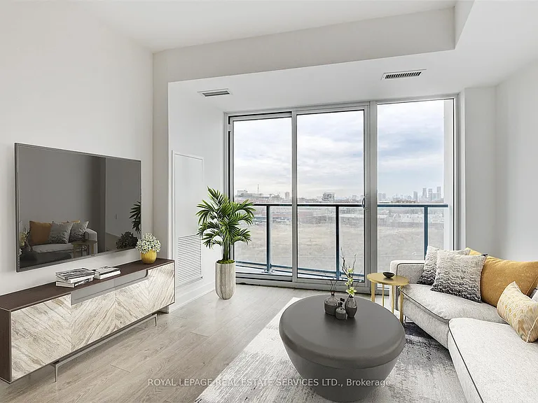 36 Zorra St #523 — Photo 4