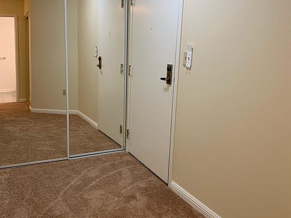 4th image of 2250 24th St Unit 329