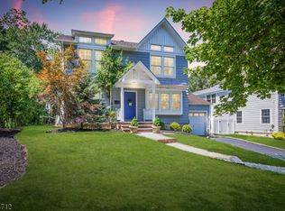 37 Maple St, Chatham, NJ 07928