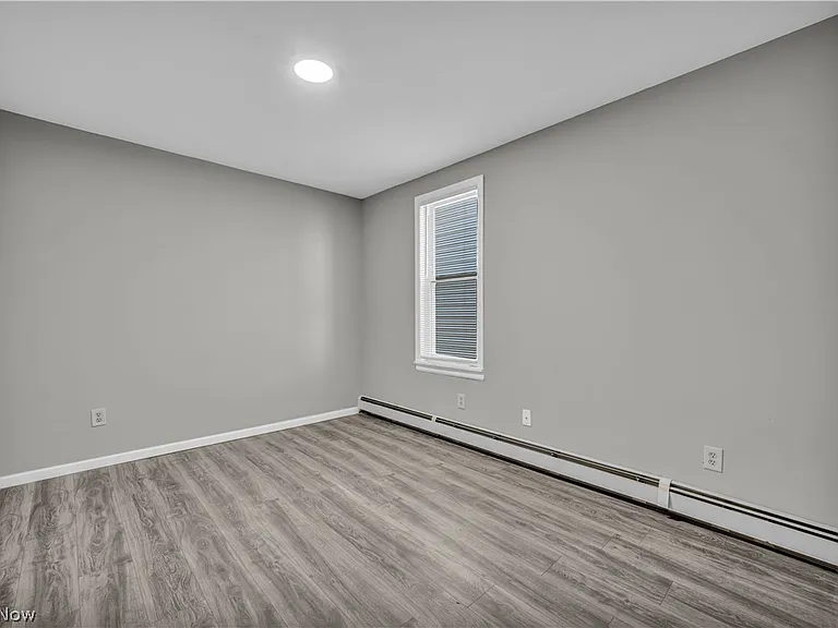 3010 Daisy Ave #UP — Photo 8