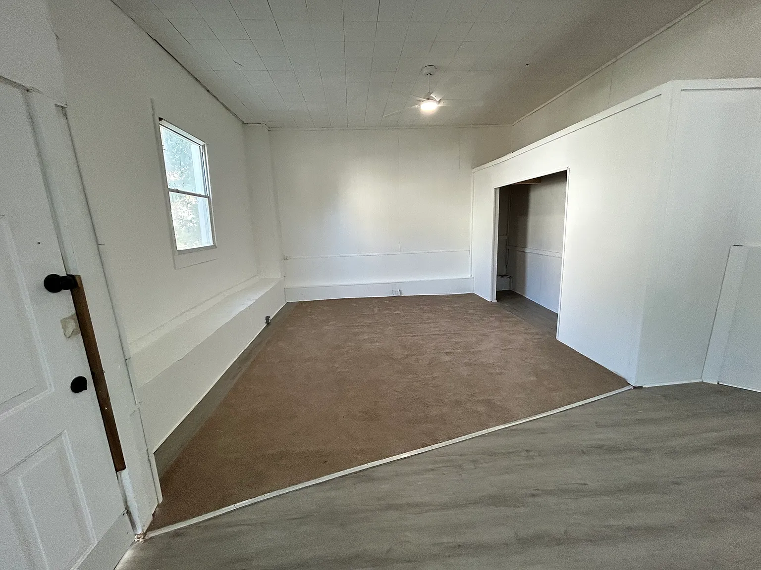 Studio, $750 — Photo 2