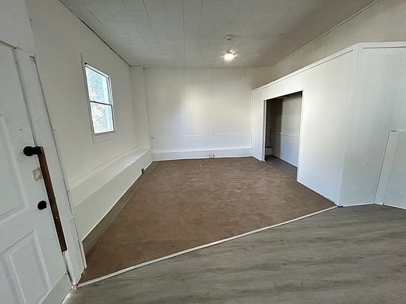 2nd image of 3654 E 53rd St APT 4