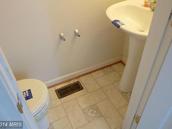5th image of 4713 Coralberry Ct