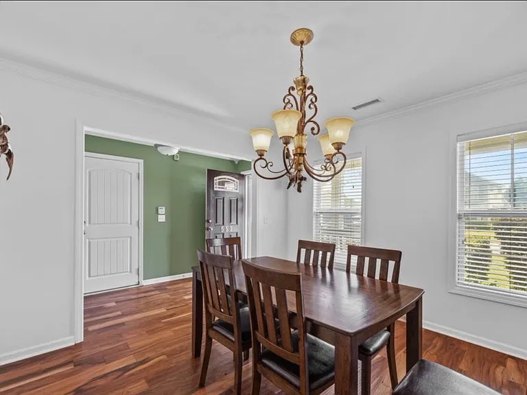553 Montego Ct — Photo 5