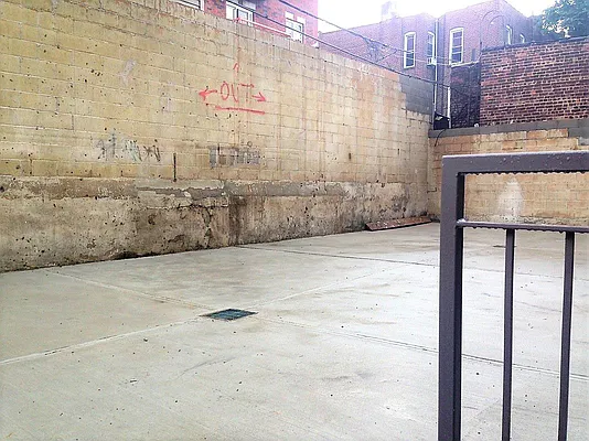 Rented by Cyberapts Management | media 26