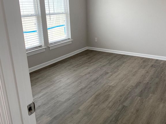 3rd image of 1487 Pine St
